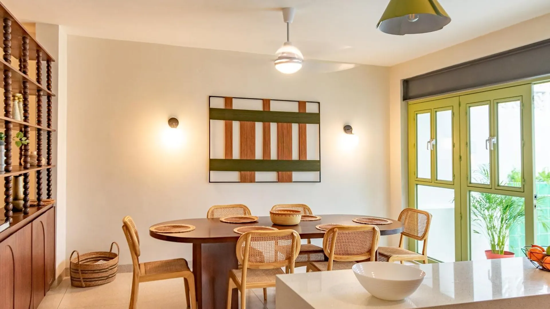 Holiday home Quaint! Ample 4 Bedroom 4Bathroom, Pool, Wifi, One Block From Park Aleman Merida