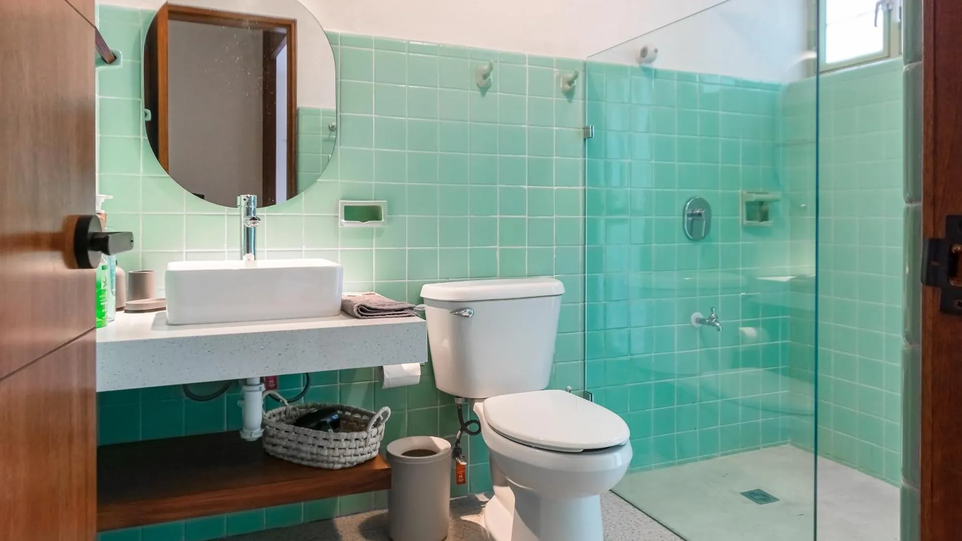 Quaint! Ample 4 Bedroom 4Bathroom, Pool, Wifi, One Block From Park Aleman Merida 0*,  Mexico