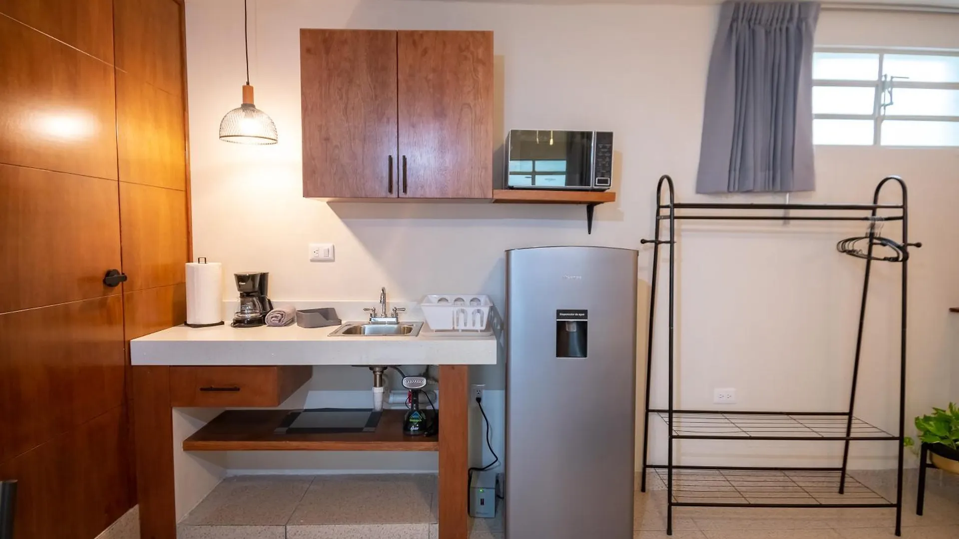 Quaint! Ample 4 Bedroom 4Bathroom, Pool, Wifi, One Block From Park Aleman Merida 0*,  Mexico